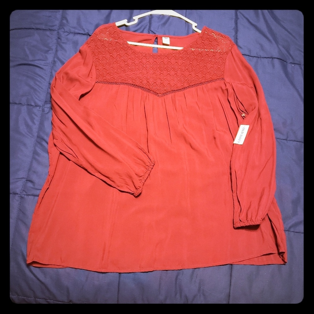 Wine colored top, size XL. NWT!